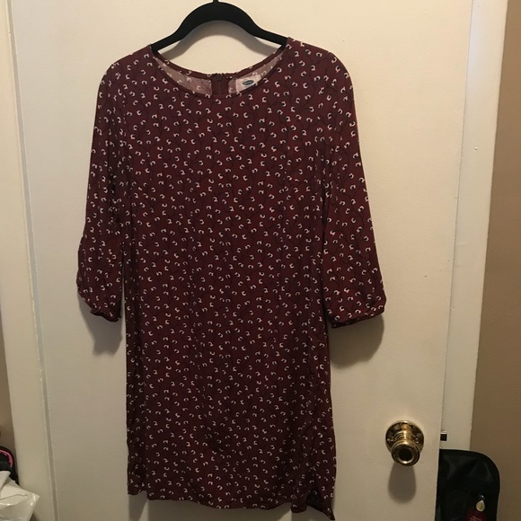 Old Navy Dresses & Skirts - EUC Old Navy Burgundy sheath 3/4 sleeve dress PS
